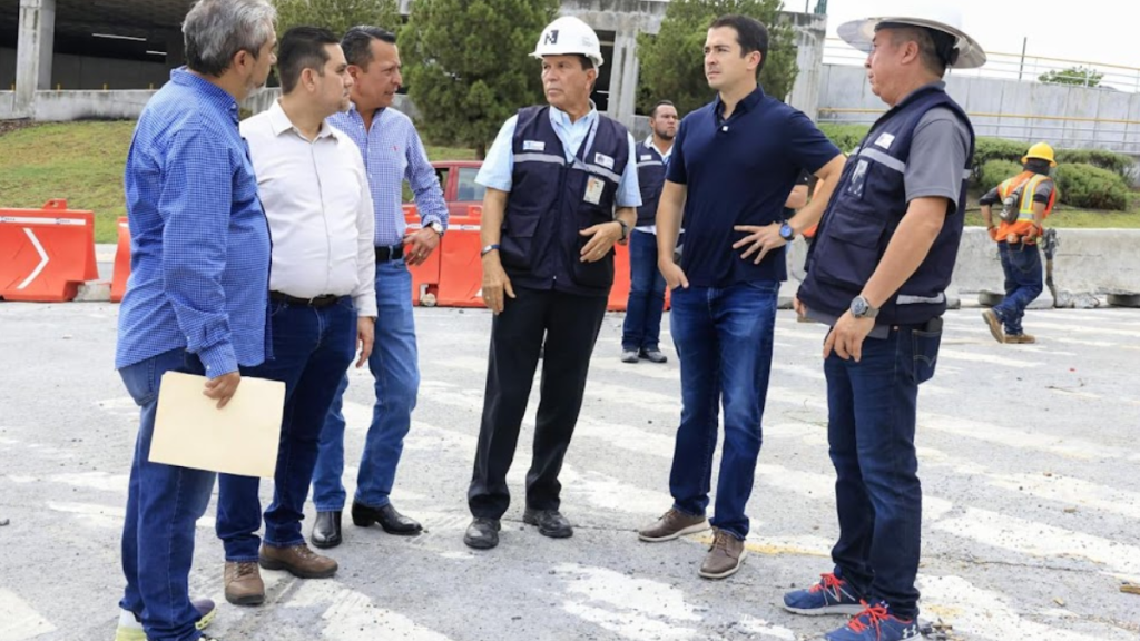 Equipo-adrian-de-la-garza-supervisa-obras-municipales › Capital Regia