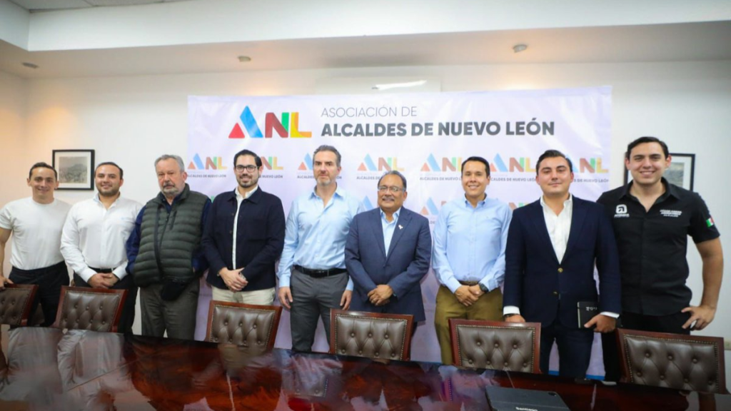 Reunión De Alcaldes, En La Que Adrián De La Garza Destacó La Seguridad, Movilidad Y Gestión De Recursos. › Capital Regia