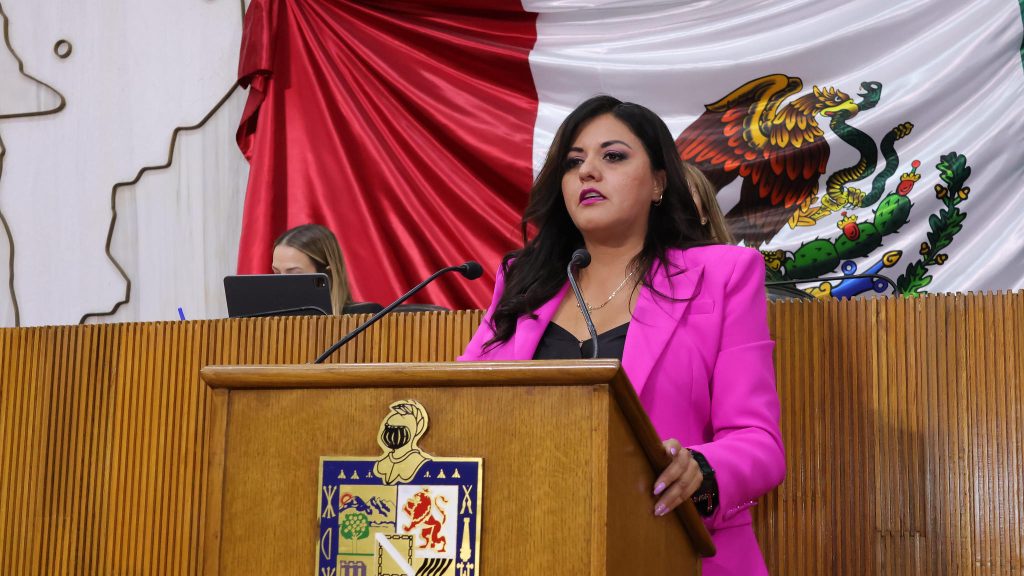 Itzel Castillo Almanza. Reforma D Protección Animal. Contra Maltrato Animal. › Capital Regia