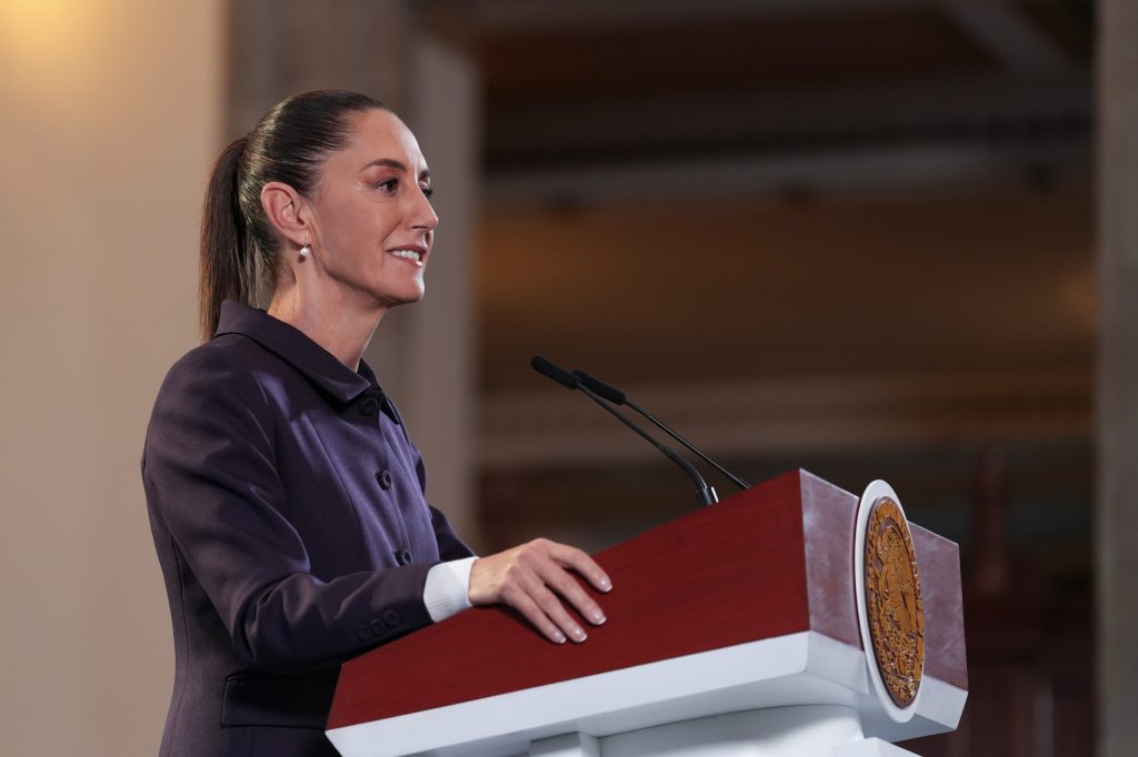 Claudia Sheinbaum, Trump › Capital Regia